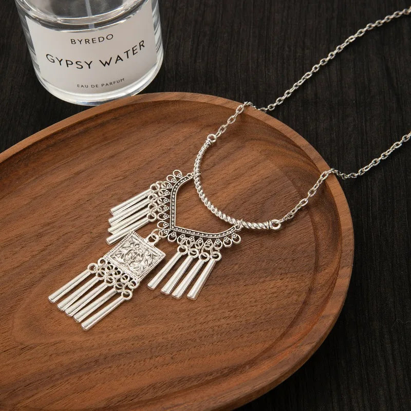Ethnic Style Miao Silver Fringed Necklace, Bohemian Style Exotic Retro Engraved Necklace, Niche Personality Pendant Women