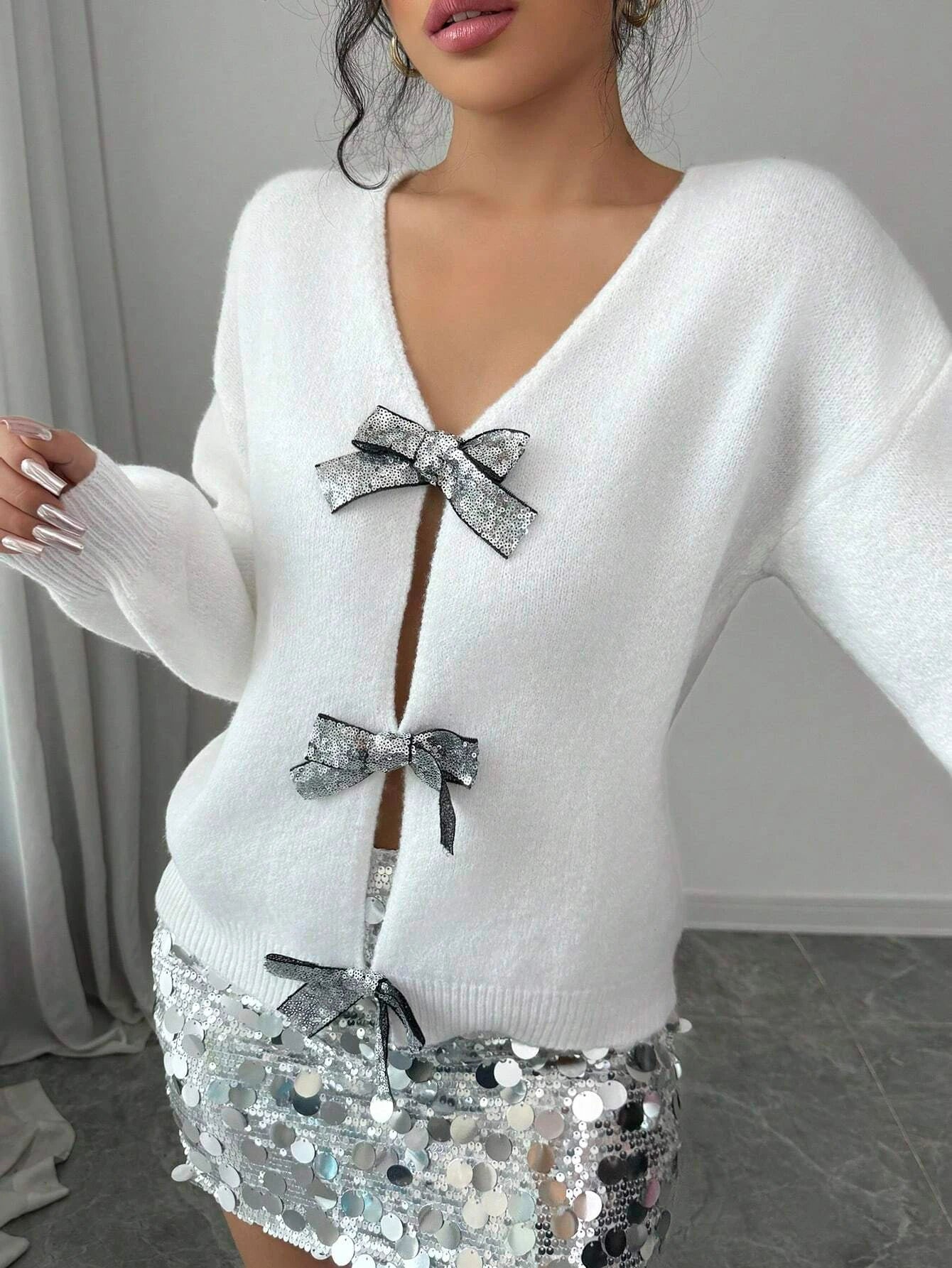 Autumn and Winter New Fashion Woman Sweater Sequined Bow Trim Loose Long Sleeve Niche Knit Cardigan